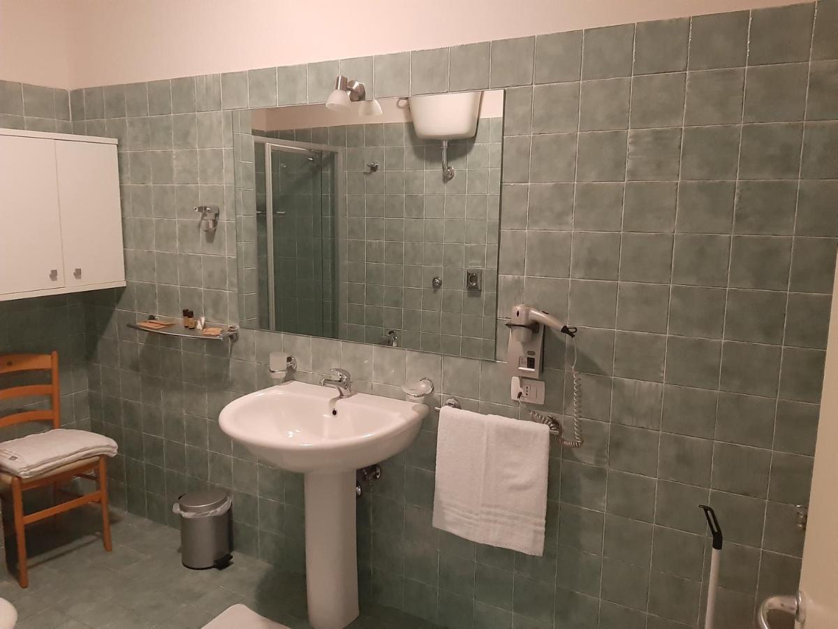 Residence Terme Di San Giacomo Sarnano Eksteriør bilde